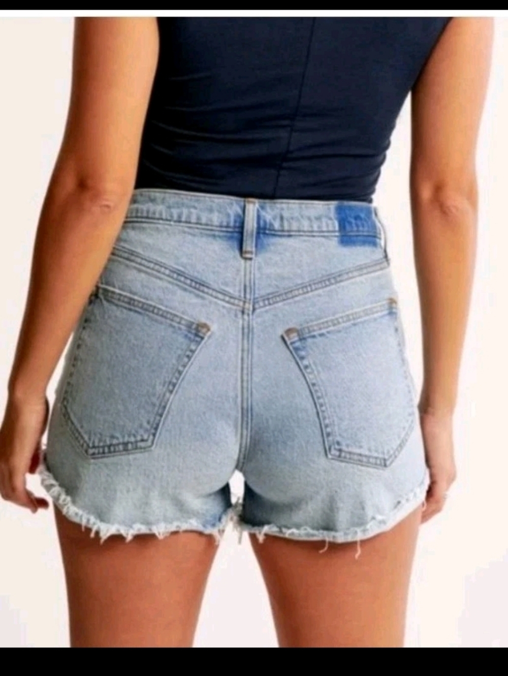Abercrombie & Fitch Womens Light Wash The Mom Short High Rise Jean Short 18